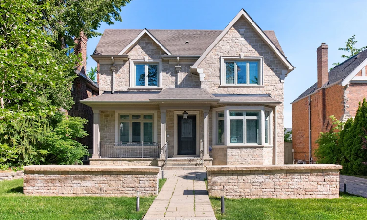 326 Lytton Boulevard