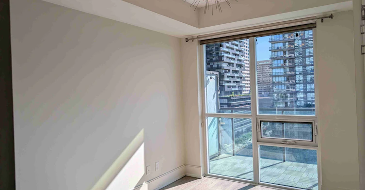 917-70 Roehampton Avenue, Toronto, ON, M4P 1R2 - 12