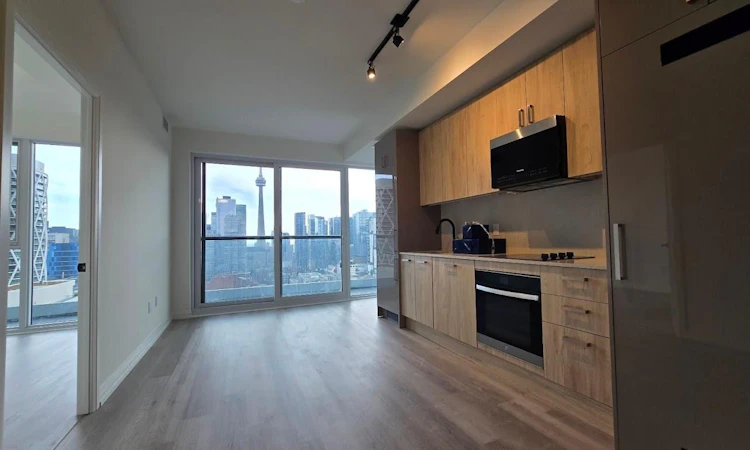 2509-280 Dundas Street W