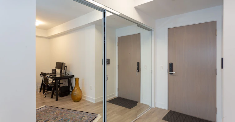 2109-575 Bloor Street E, Toronto, ON, M4W 0B2 - 3