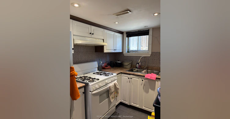 Basement-247 Lansdowne Avenue, Toronto, ON, M6K 2W2 - 16