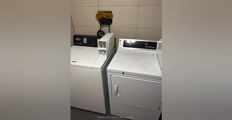 Basement-247 Lansdowne Avenue, Toronto, ON, M6K 2W2 - 18