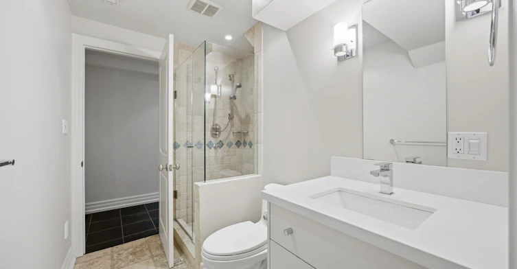 52 Shaftesbury Avenue, Toronto, ON, M4T 1A2 - 38