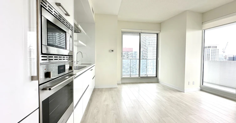 3102-2221 Yonge Street, Toronto, ON, M4S 2B4 - 10