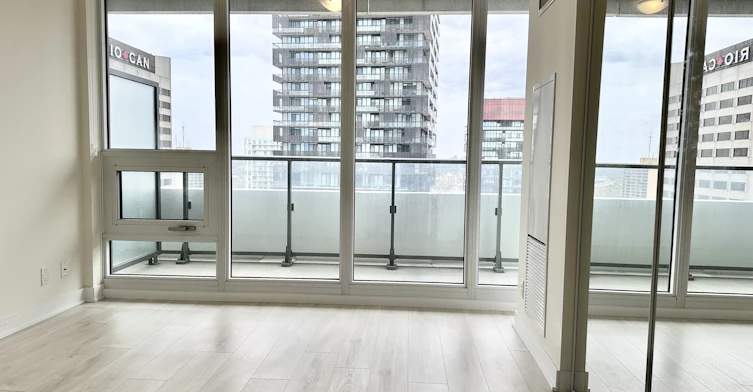 3102-2221 Yonge Street, Toronto, ON, M4S 2B4 - 3