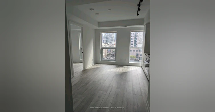 704-327 King Street W, Toronto, ON, M5V 0W7 - 3