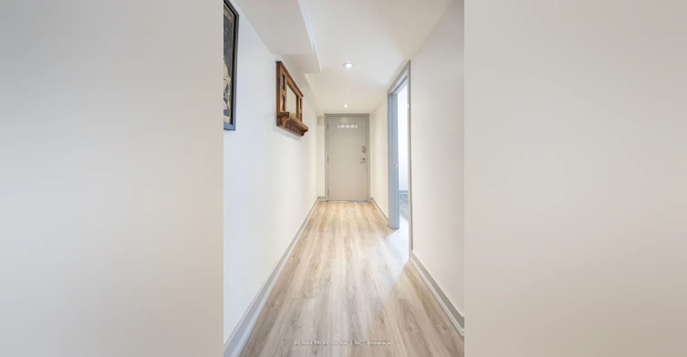 Lower-627 Christie Street, Toronto, ON, M6G 3E6 - 2