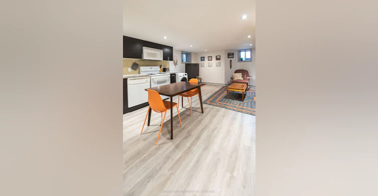 Lower-627 Christie Street, Toronto, ON, M6G 3E6 - 9