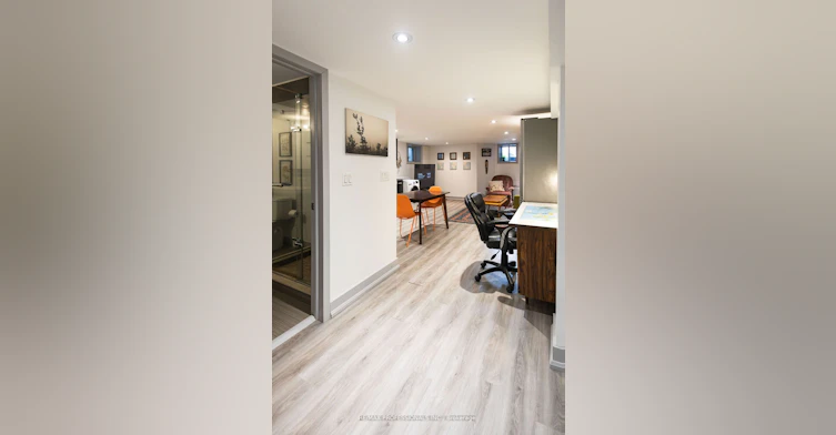 Lower-627 Christie Street, Toronto, ON, M6G 3E6 - 3