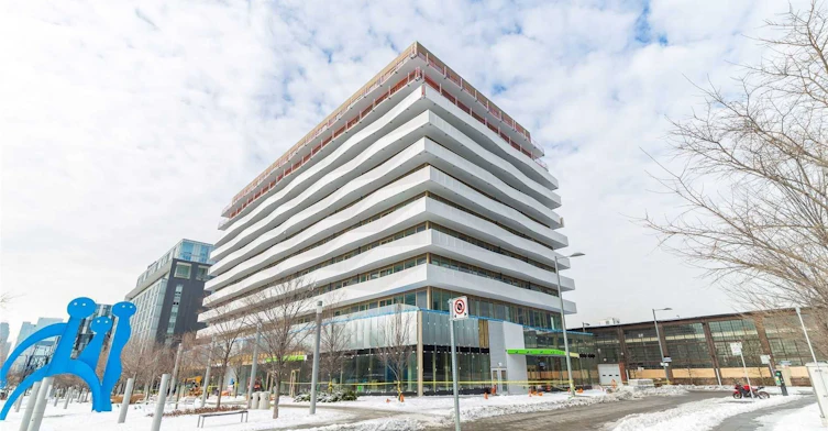 819-60 Tannery Road, Toronto, ON, M5A 0S8
