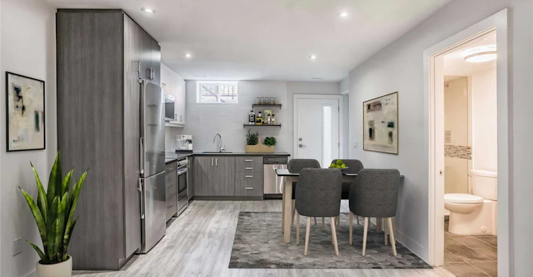 Lower-268 Sterling Road, Toronto, ON, M6R 2B9 - 5