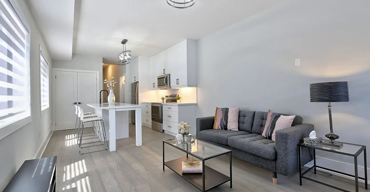 # 2-131 Brock Avenue, Toronto, ON, M6K 2L5 - 6