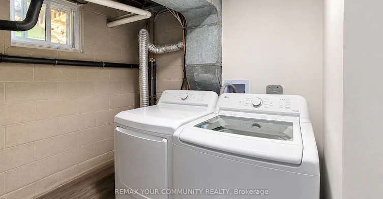 Lower-7 Digby Court, Toronto, ON, M2R 2X5 - 12
