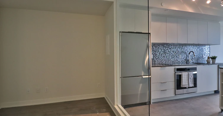 2107-2 Sonic Way, Toronto, ON, M3C 0P2 - 6