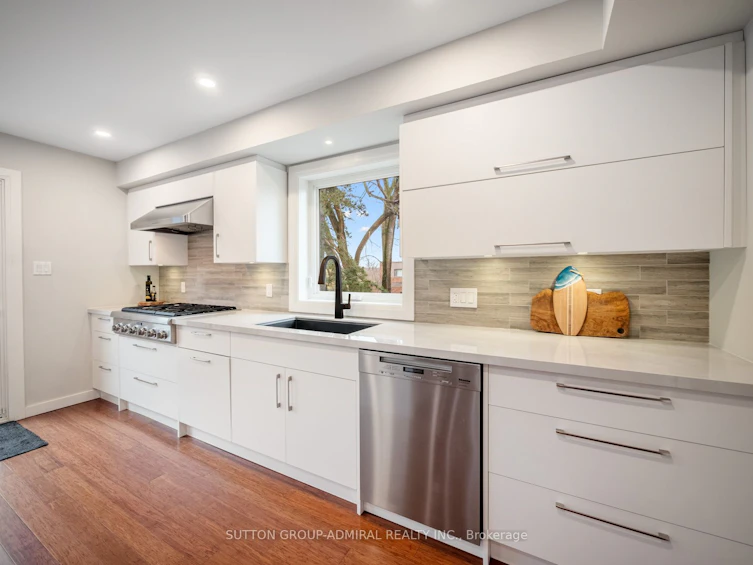 8 Foxdale Court, Toronto, ON, M2K 2P2 - 14