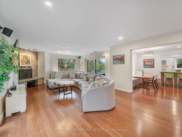 8 Foxdale Court, Toronto, ON, M2K 2P2 - 21