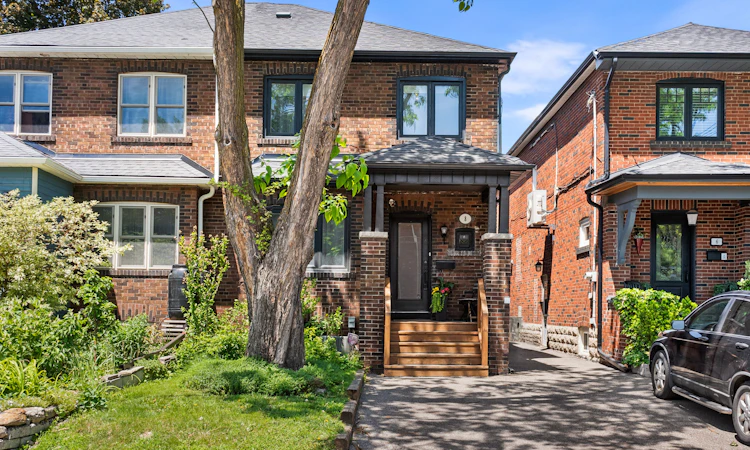 8 Cloverlawn Avenue