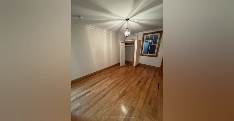 main-181 St Clair Avenue, Toronto, ON, M4T 1N9 - 10