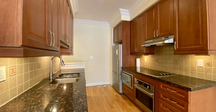 17 Hargrave Lane, Toronto, ON, M4N 0A4 - 6