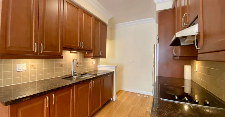 17 Hargrave Lane, Toronto, ON, M4N 0A4 - 7