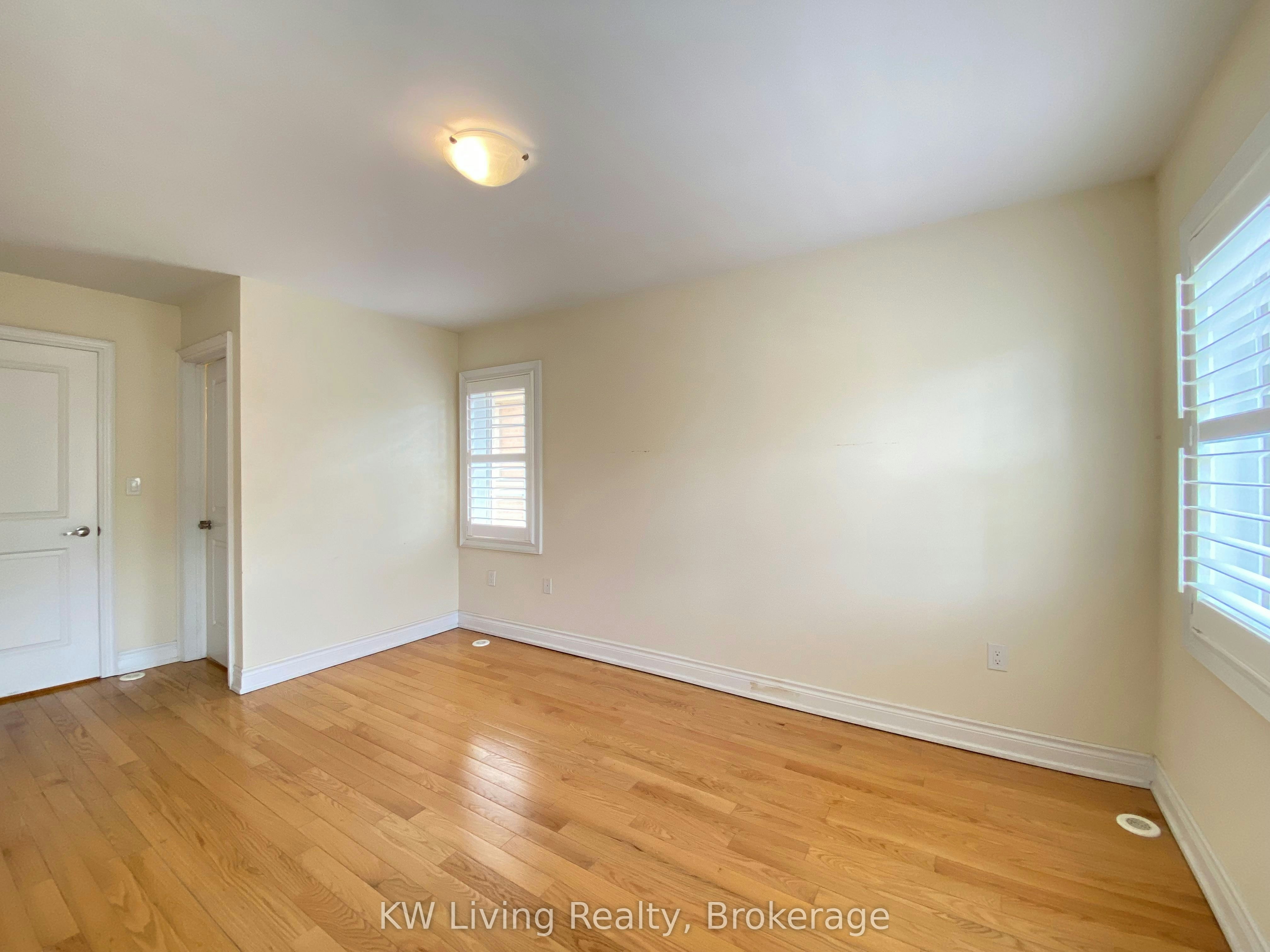 17 Hargrave Lane, Toronto, ON, M4N 0A4 - 19
