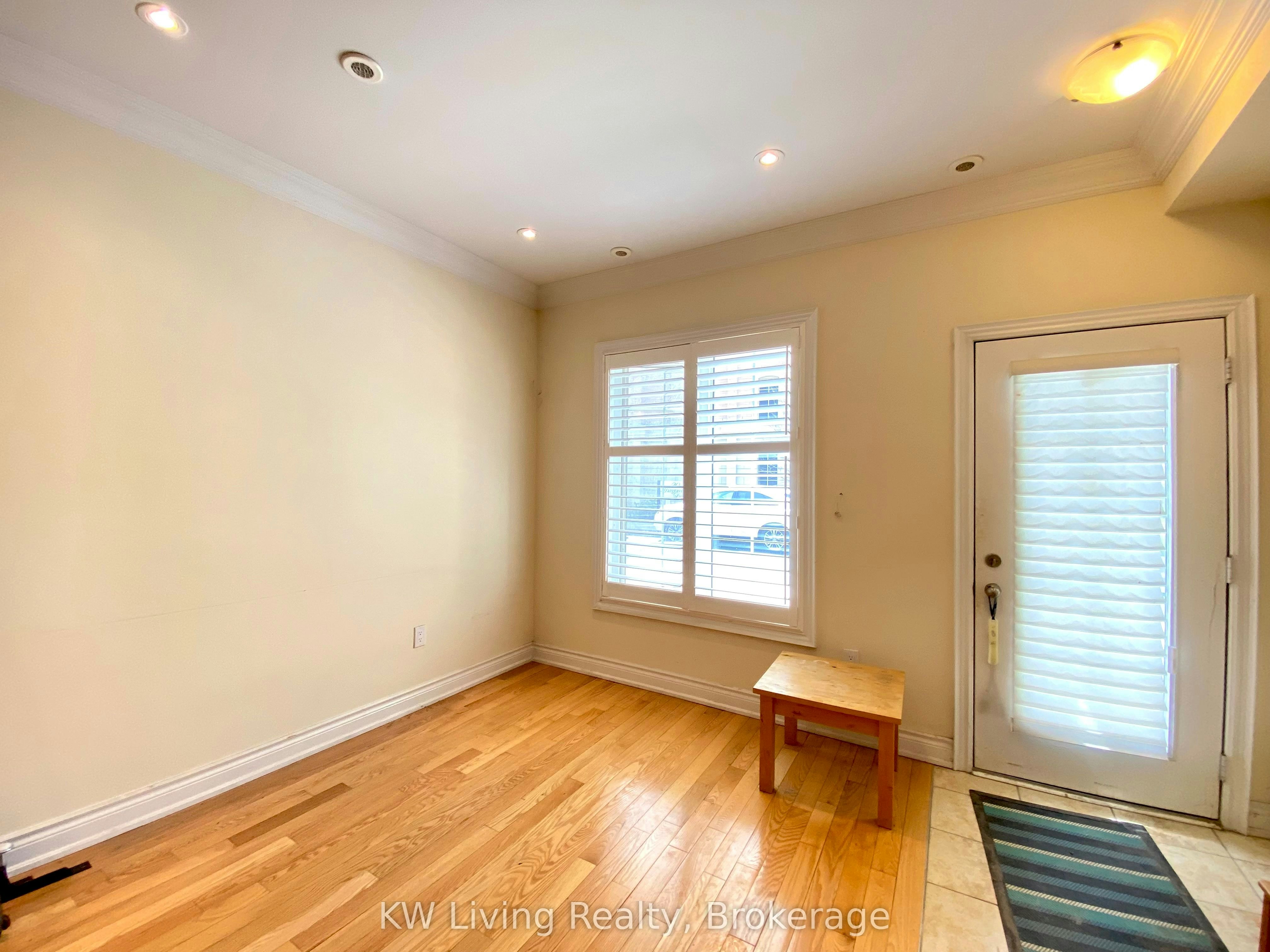 17 Hargrave Lane, Toronto, ON, M4N 0A4 - 15