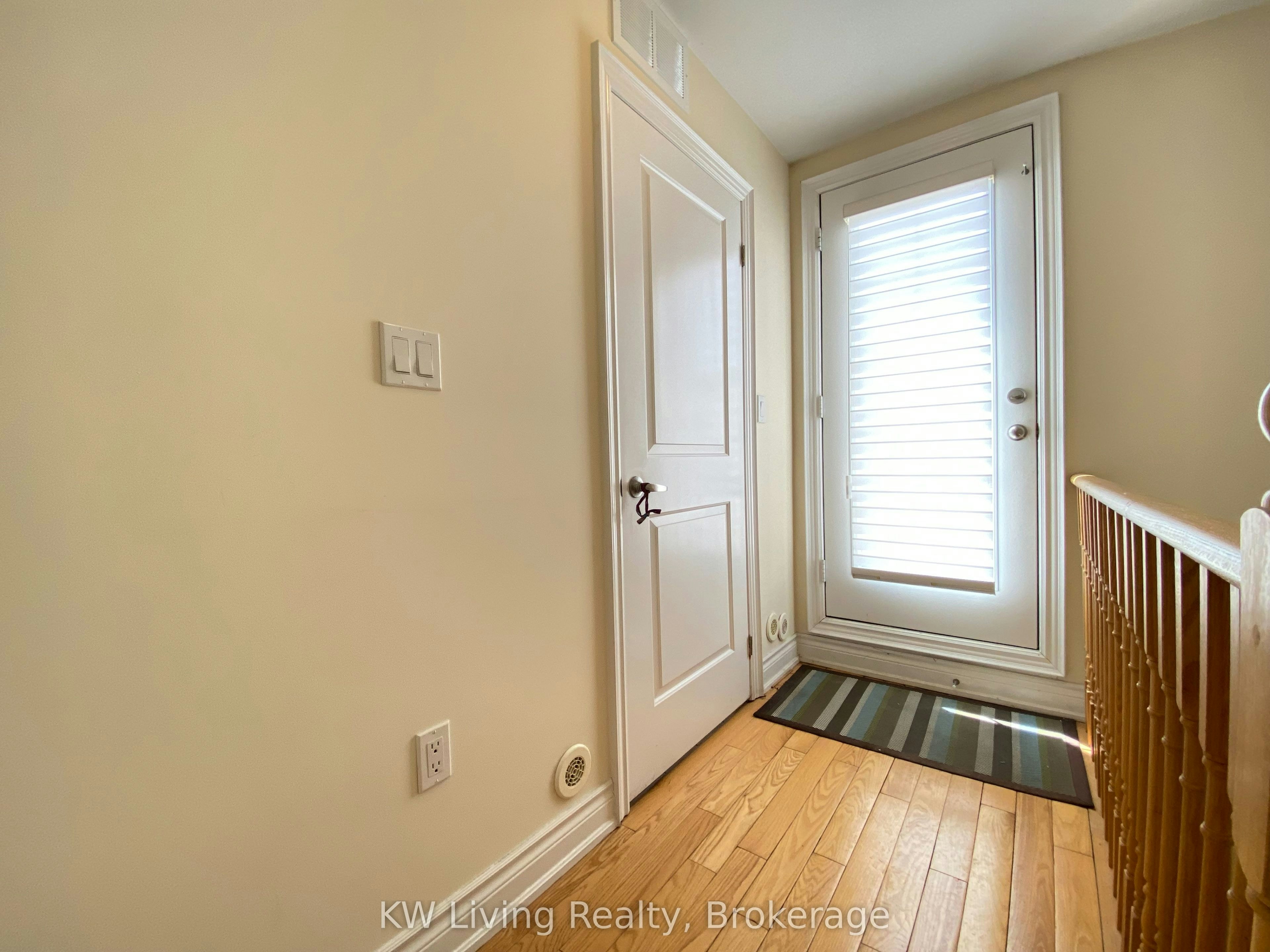17 Hargrave Lane, Toronto, ON, M4N 0A4 - 23
