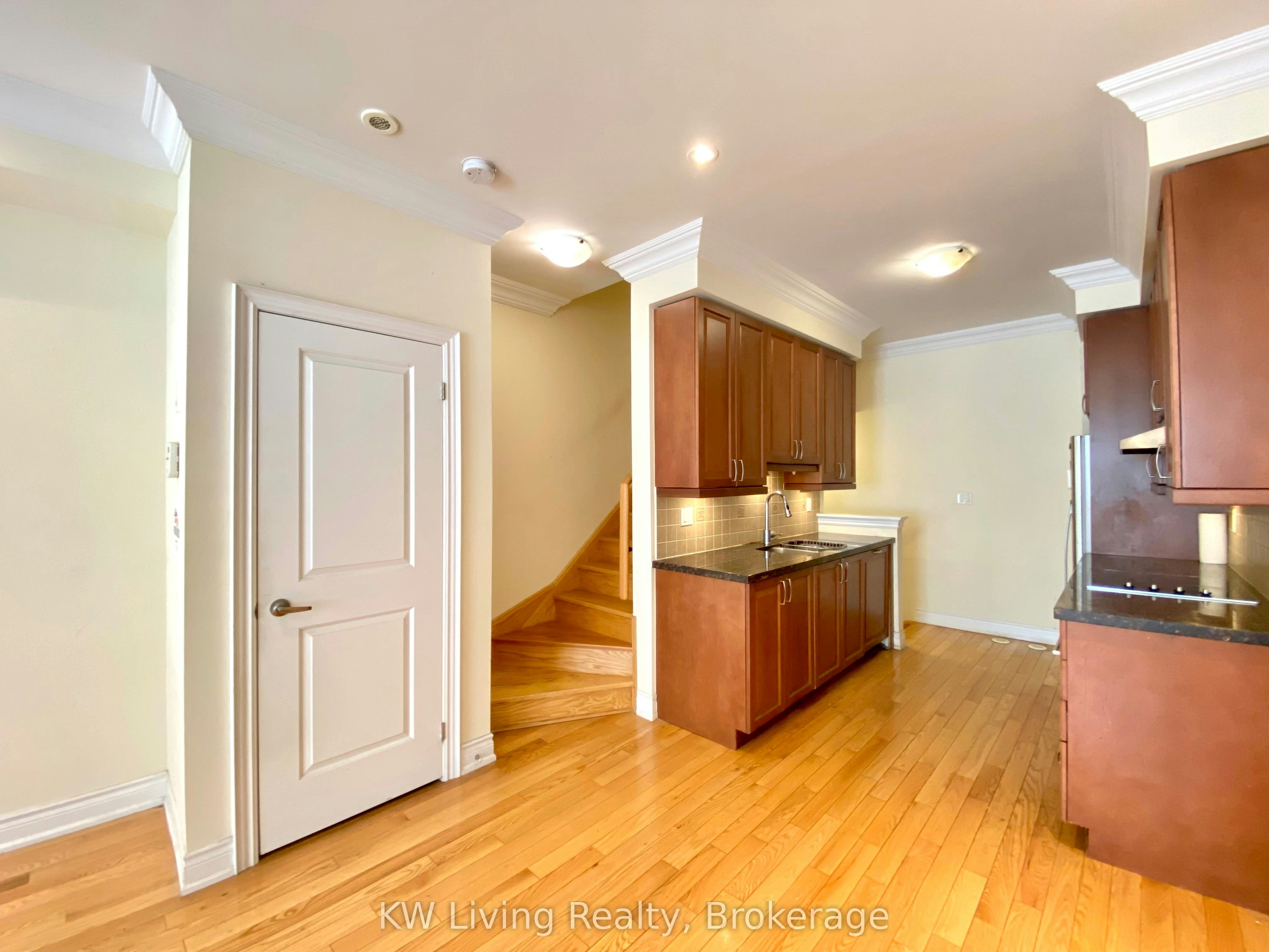 17 Hargrave Lane, Toronto, ON, M4N 0A4 - 13