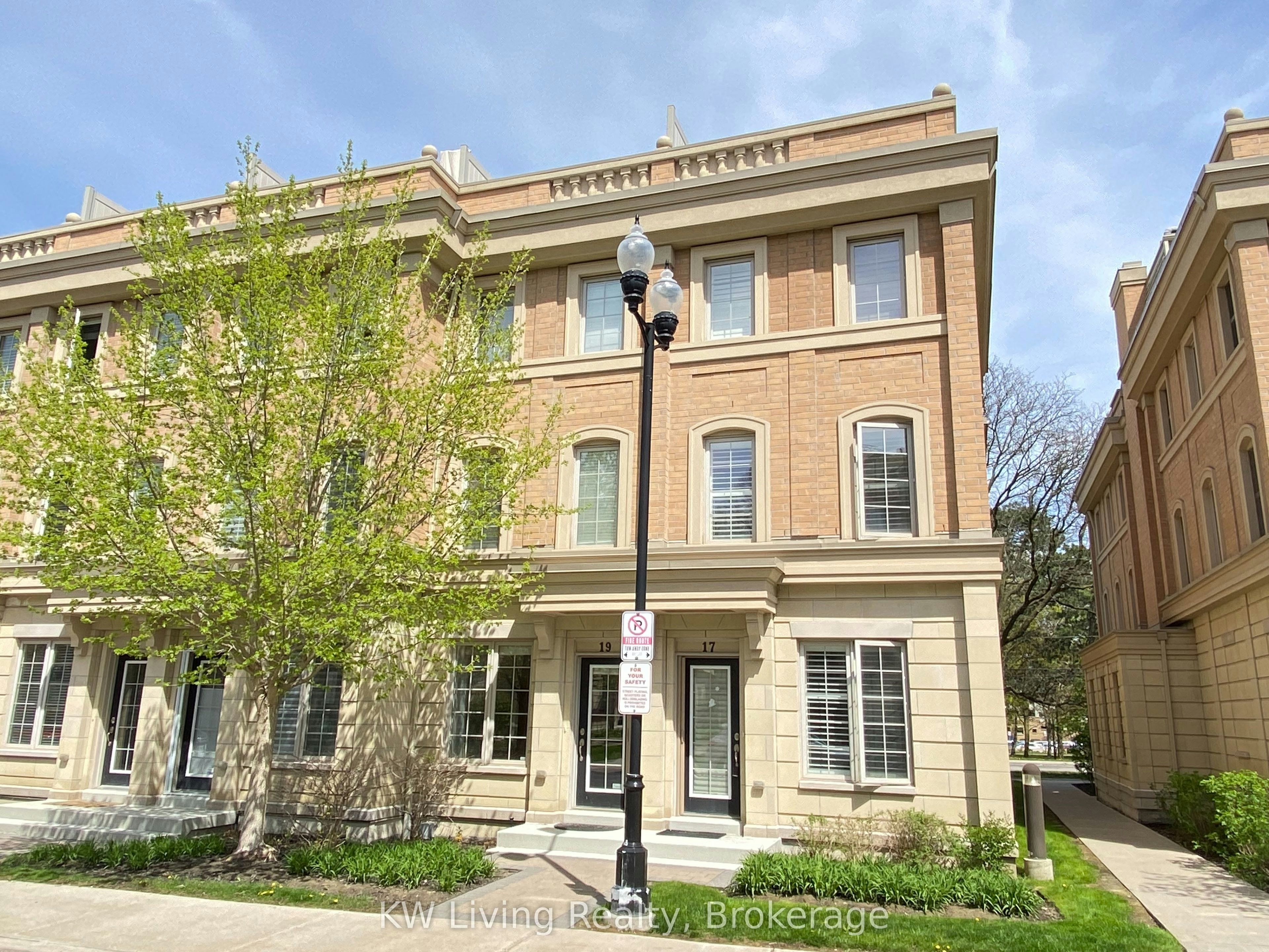 17 Hargrave Lane, Toronto, ON, M4N 0A4 - 3