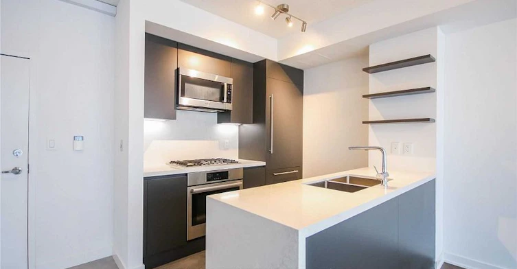 618-9 Spadina Avenue, Toronto, ON, M5V 3V5