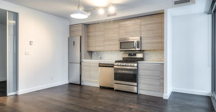 523-111 Bathurst Street, Toronto, ON, M5V 0M9 - 6
