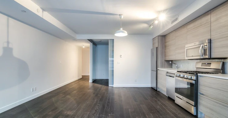 523-111 Bathurst Street, Toronto, ON, M5V 0M9 - 19