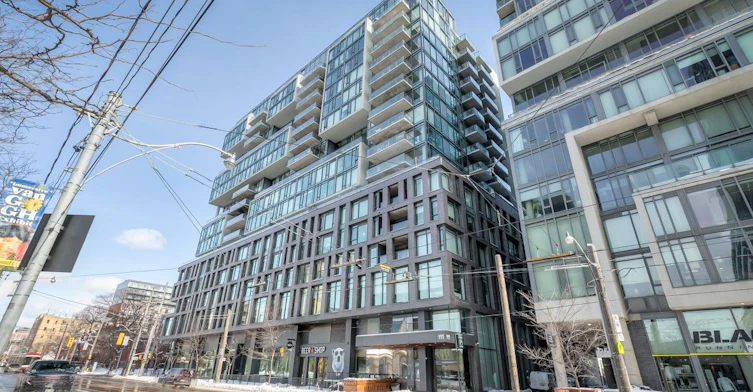 523-111 Bathurst Street, Toronto, ON, M5V 0M9 - 2
