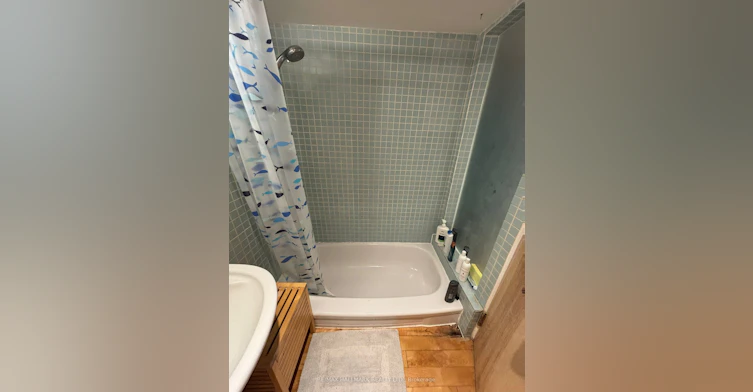 Lower-321 Palmerston Boulevard, Toronto, ON, M6G 2N5 - 5