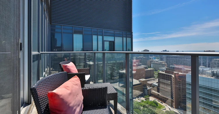 PH101-770 Bay Street, Toronto, ON, M5G 0A6 - 31