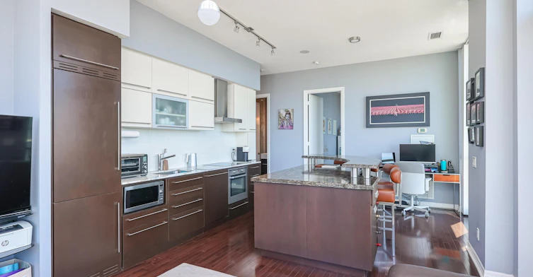 PH101-770 Bay Street, Toronto, ON, M5G 0A6 - 14