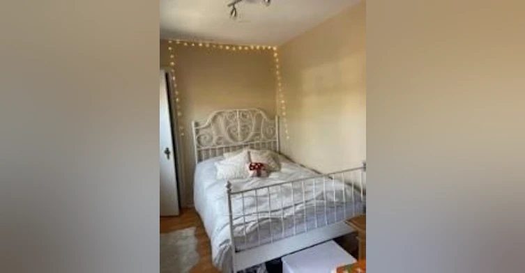 Upper-4 Sully Crescent, Toronto, ON, M6J 2E4 - 6