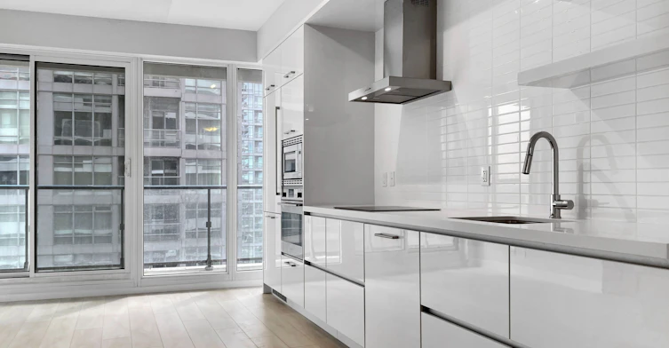 1906-2221 Yonge Street, Toronto, ON, M4S 2B4 - 4