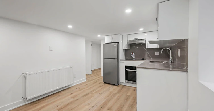 Bsmnt-28 Strathgowan Avenue, Toronto, ON, M4N 1B9 - 6