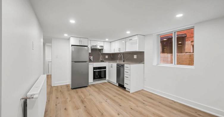 Bsmnt-28 Strathgowan Avenue, Toronto, ON, M4N 1B9 - 5