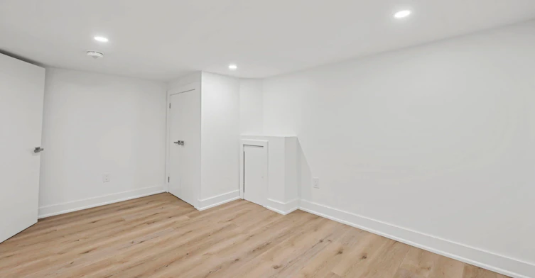 Bsmnt-28 Strathgowan Avenue, Toronto, ON, M4N 1B9 - 23