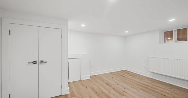 Bsmnt-28 Strathgowan Avenue, Toronto, ON, M4N 1B9 - 21
