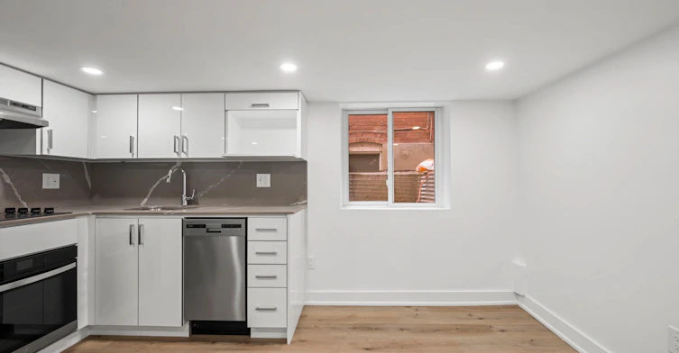 Bsmnt-28 Strathgowan Avenue, Toronto, ON, M4N 1B9 - 10