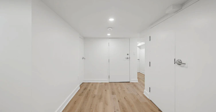 Bsmnt-28 Strathgowan Avenue, Toronto, ON, M4N 1B9 - 29