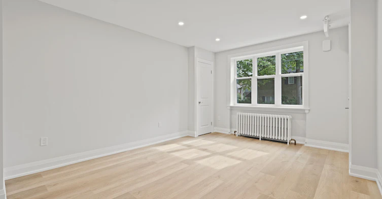 Upper-30 Strathgowan Avenue, Toronto, ON, M4N 1B9 - 13