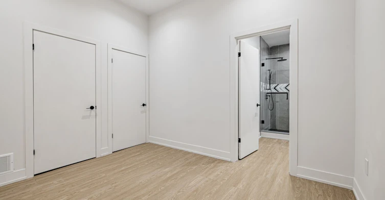 Main #1-124 Kenwood Avenue, Toronto, ON, M6C 2S3 - 10