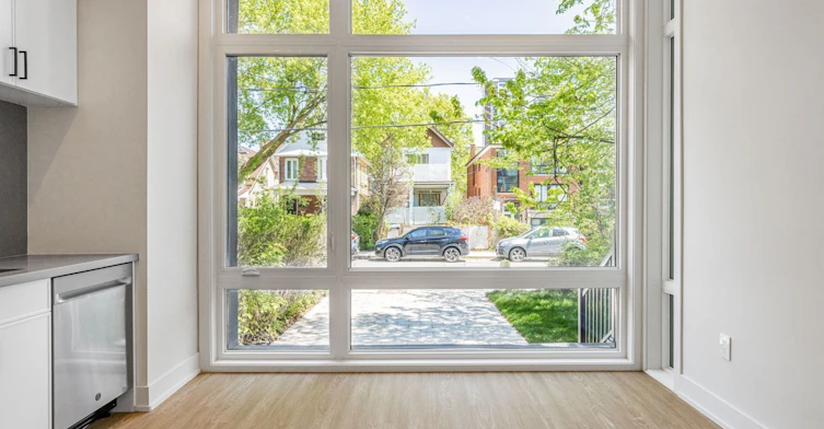 Main #1-124 Kenwood Avenue, Toronto, ON, M6C 2S3 - 3