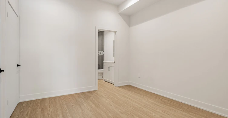 Main #1-124 Kenwood Avenue, Toronto, ON, M6C 2S3 - 9