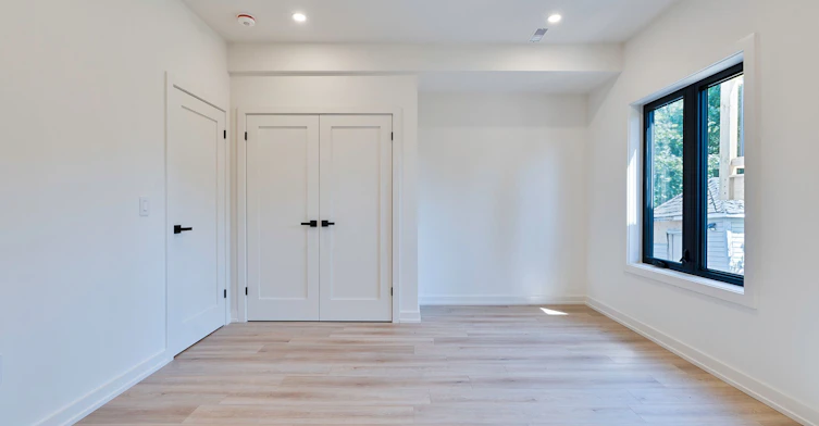 Main-53 Alameda Avenue, Toronto, ON, M6C 3W3 - 11
