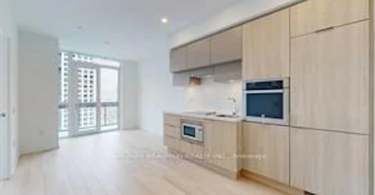 2310-39 Roehampton Avenue E, Toronto, ON, M4P 1P9 - 5